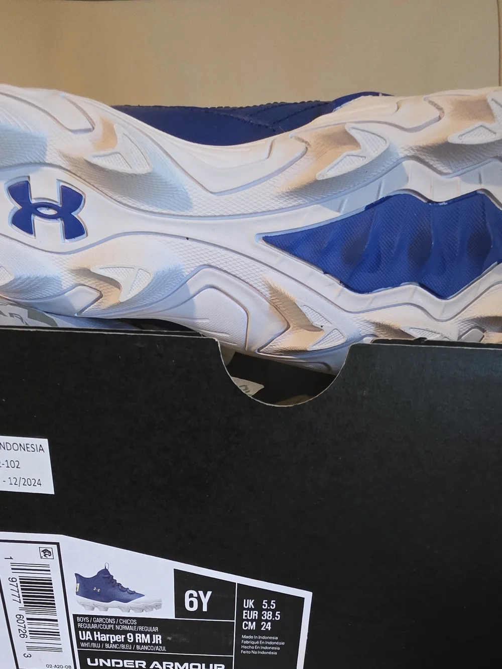 Under Armour Kids' Blue and White Baseball Cleats